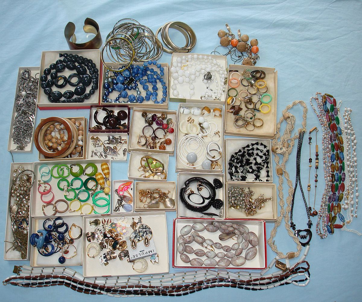 vintage jewelry