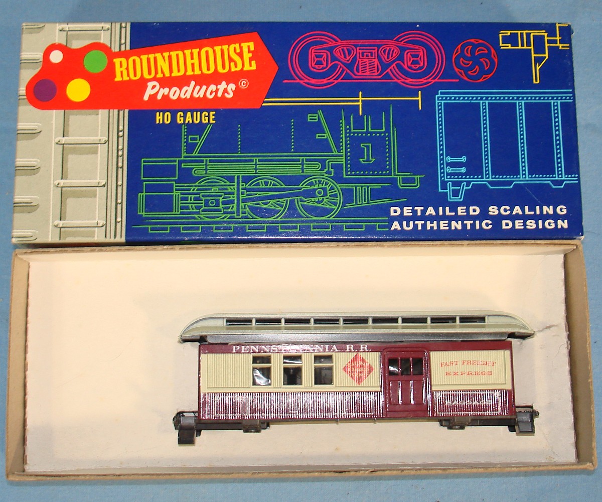 Roundhouse Products Model Die Cast Overton Combine Train Car Kit #3726