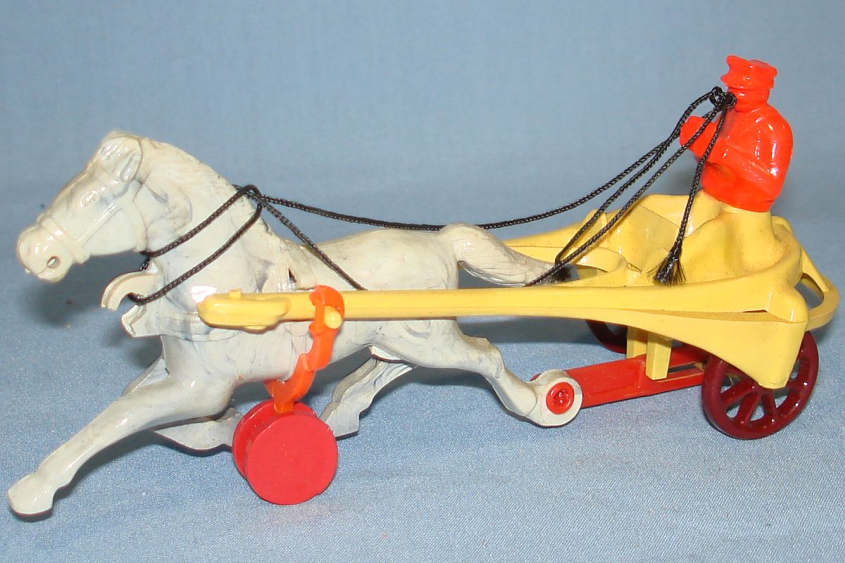 Vintage Hardy Racing Sulky Plastic Action Toy #20 White Marbled Horse Vintage Hardy Racing Sulky Plastic Action Toy #20 White Marbled Horse