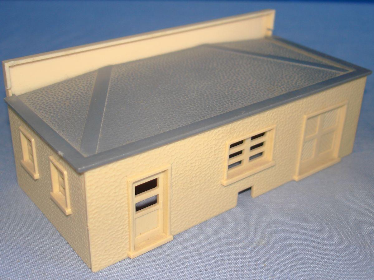 Plasticville U.S. Post Office HO Gauge Layout Building Plasticville U.S. Post Office HO Gauge Layout Building