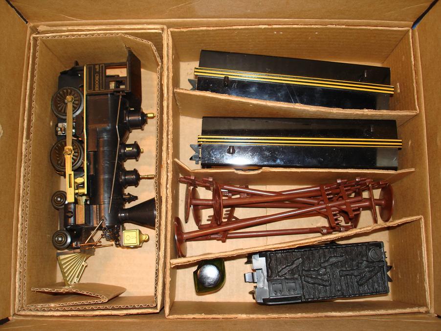 Louis Marx Electric Train Set 54745 Contents