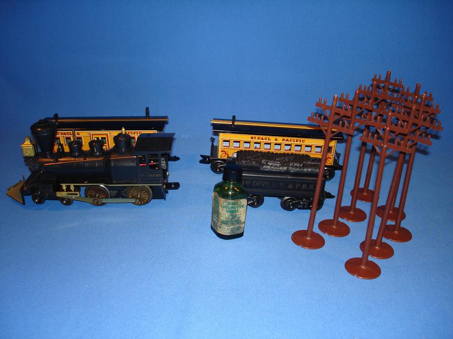 Louis Marx Electric Train Set 54745 Steam Locomotive Coal Tender Passenger Cars Liquid Smoke Telephone Poles