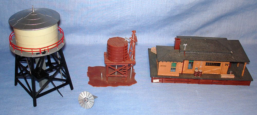 Unknown HO Scale Model Train Railroad Track Layout Scenery Buildings