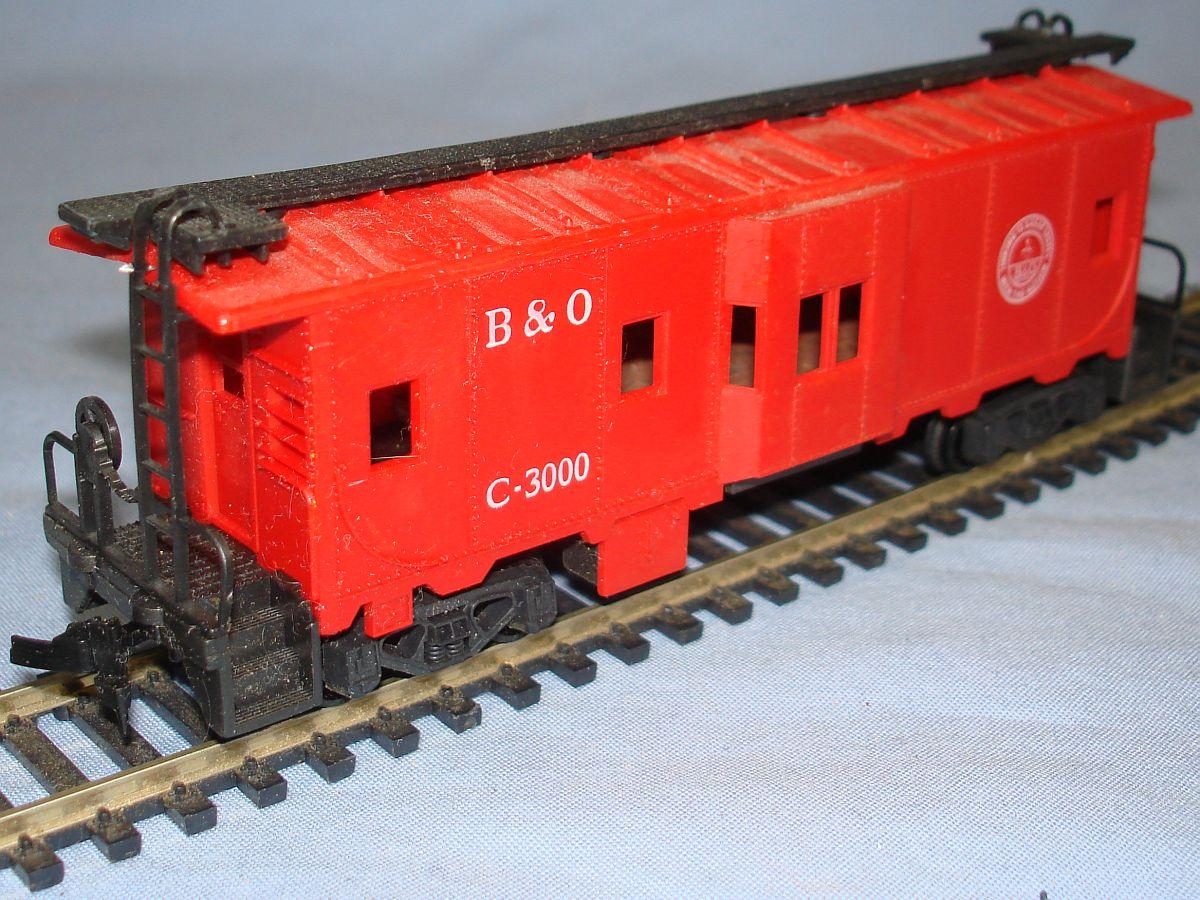 Vintage HO Gauge Model Railroading Train Car B&O C-3000 Bay Window Caboose