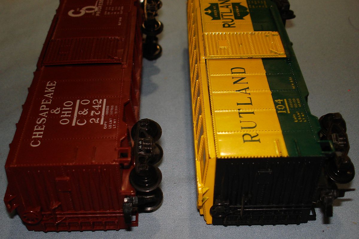 Vintage Varney Model Railroad Train Box Cars Chesapeake & Ohio #2742 Rutland #104 Brake Wheels