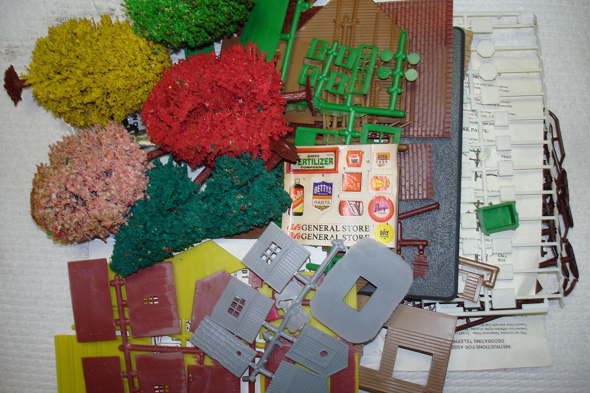 LifeLike Model Railroading HO Gauge Train Steam Engines Coal Tenders 