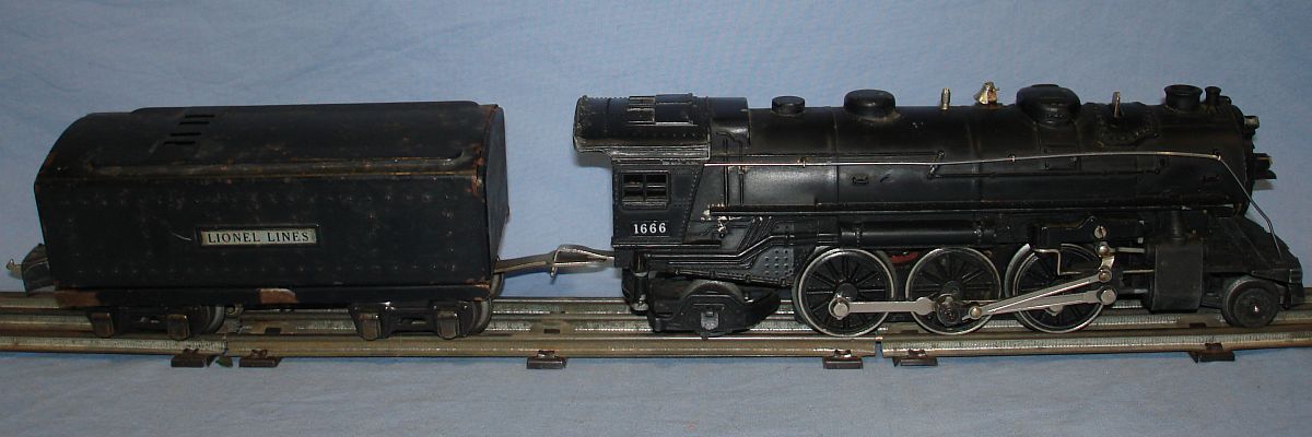 Vintage Lionel Toy Trains 121