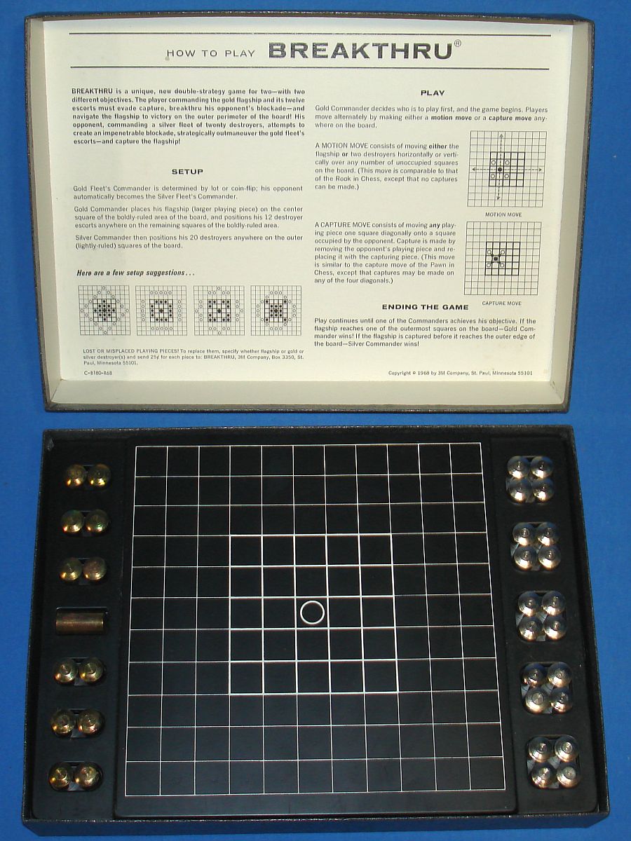 Vintage 3M Bookshelf Board Game Evasion Or Capture Breakthru Contents Gold & Silver Playing Pieces