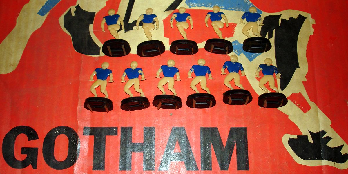 Vintage Gotham Pressed Steel Corporation Electric Football Game G880 Team Bases Cream Players Vintage Gotham Pressed Steel Corporation Electric Football Game G880 Team Bases Cream Players