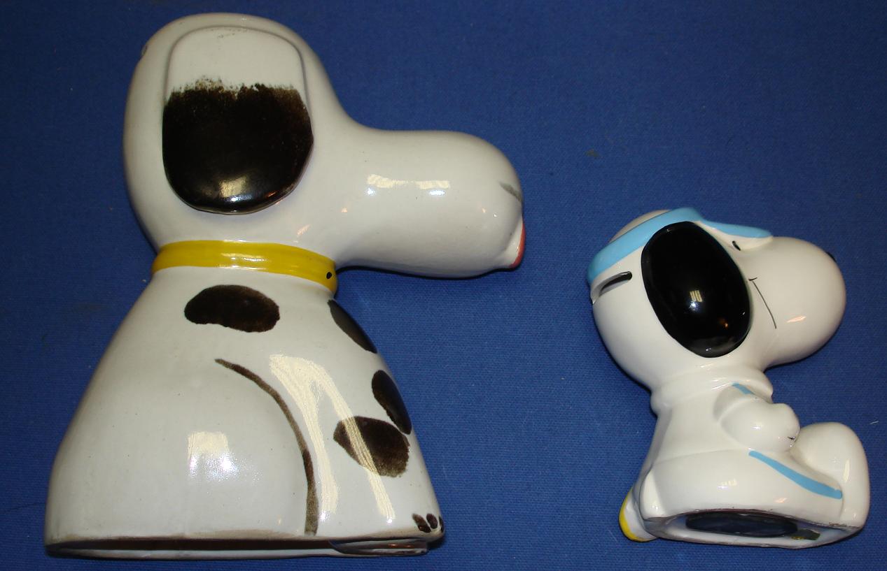 Charles Schultz Peanuts Snoopy Ceramic Banks Right Side