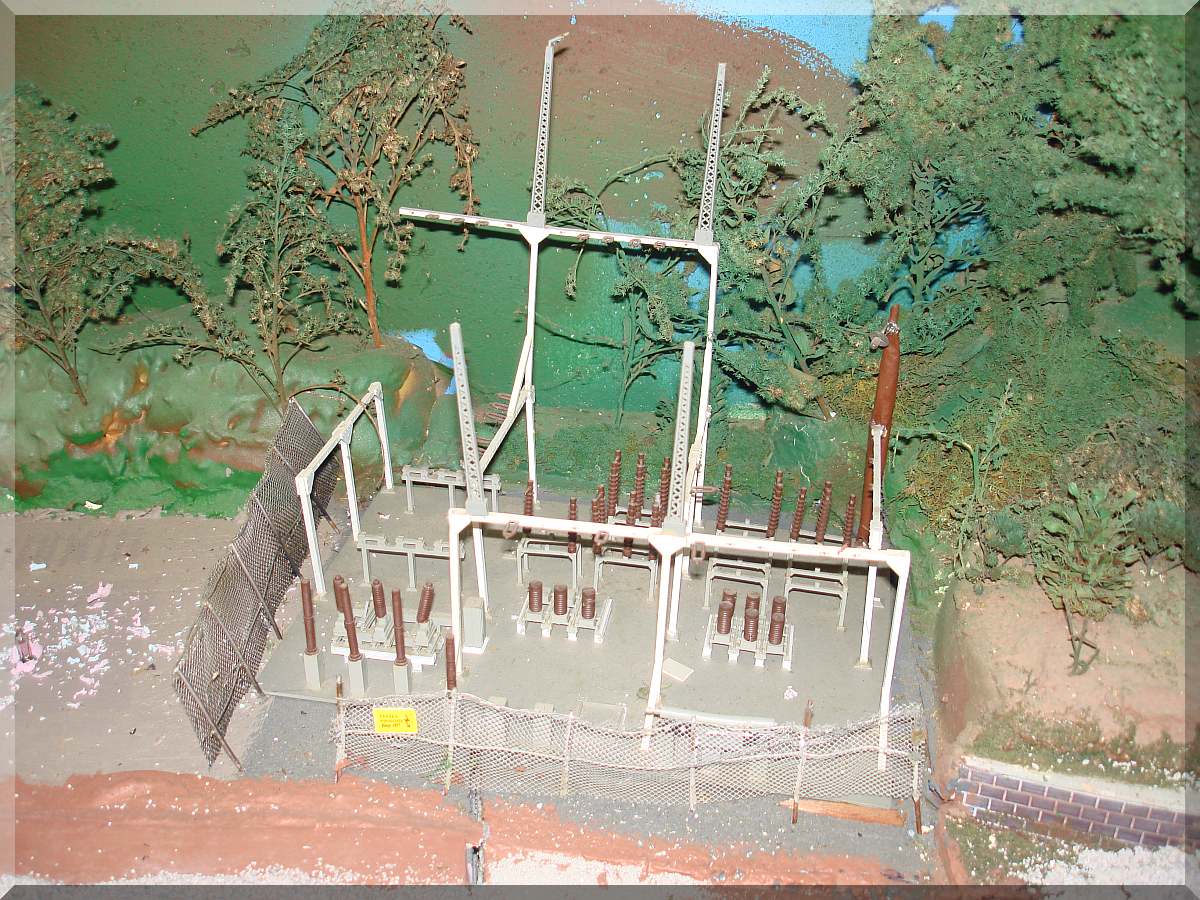 Details about CUSTOM HO SCALE TRAIN LAYOUT HIGH VOLTAGE POWER STATION 
