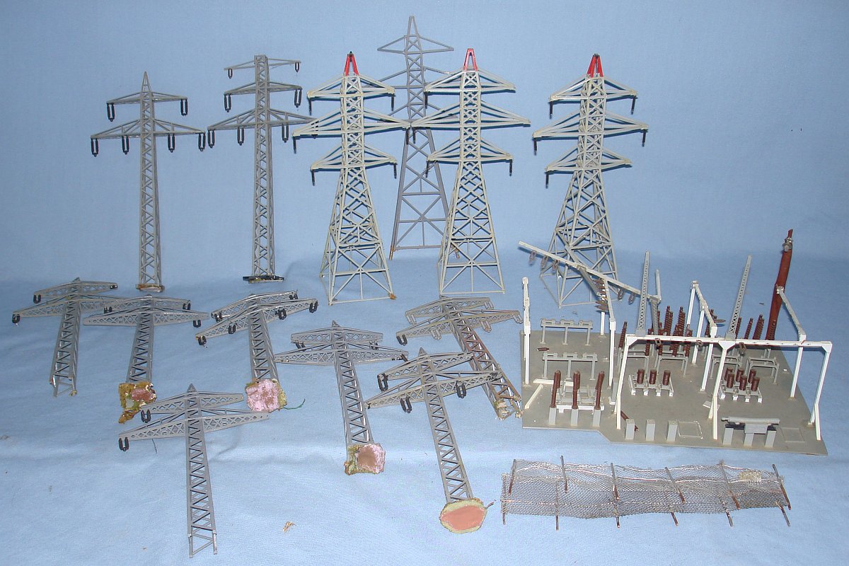 Custom HO Scale Train Layout High Voltage Power Station Transmission 