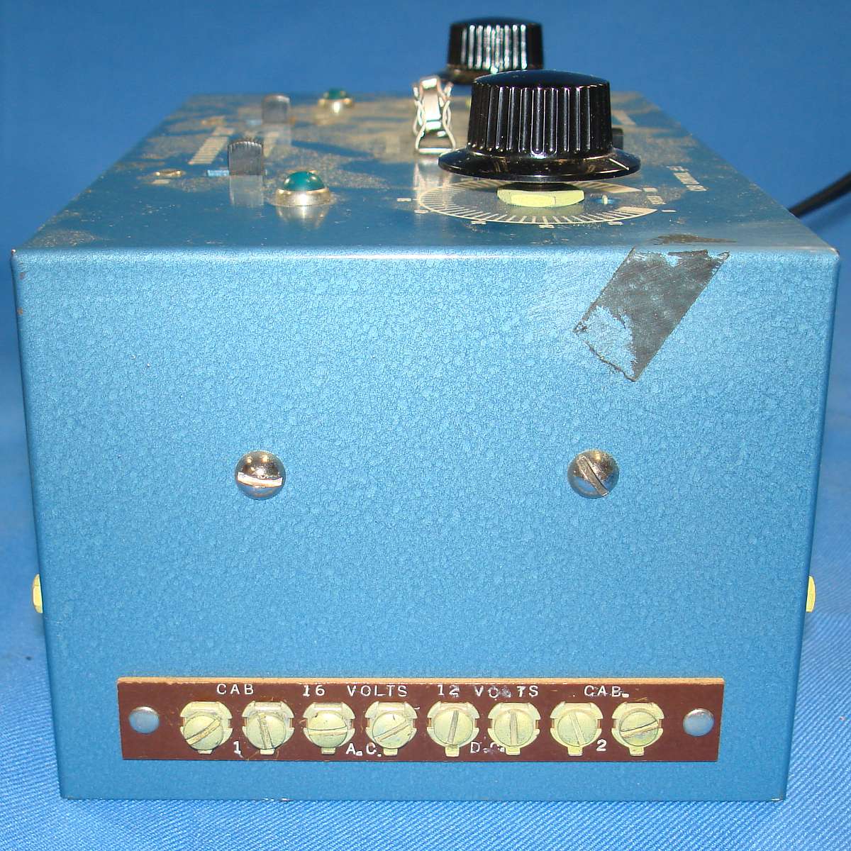  Frontier Hobbies Dual Train Cab 16V AC 12V DC HO Transformer Terminals