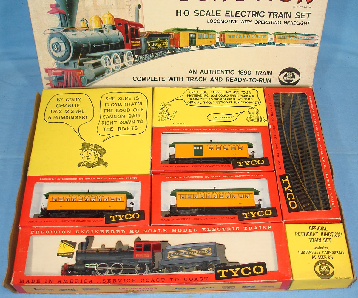 ELECTRIC TRAIN 1890 HOOTERVILLE CANNON BALL PETTICOAT JUNCTION SET 