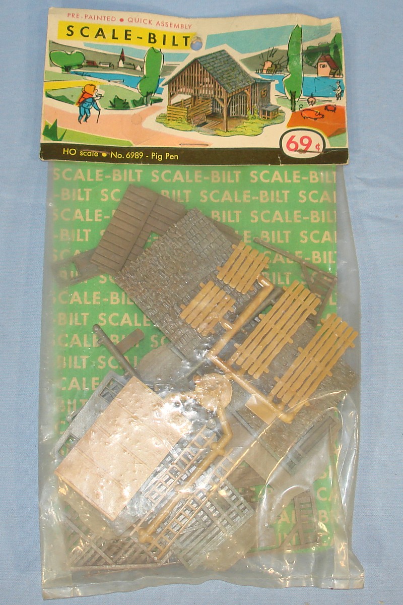 Faller Made In Germany Scale-Bilt #6989 HO Scale Pig Pen Farm Building Kit Faller Made In Germany Scale-Bilt #6989 HO Scale Pig Pen Farm Building Kit