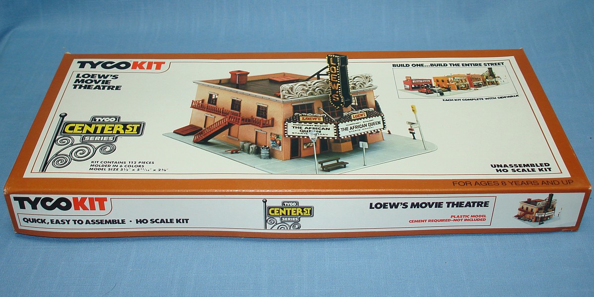 TYCO UNASSEMBLED HO SCALE PLASTIC MODEL TRAIN LAYOUT KIT MOVIE THEATRE 