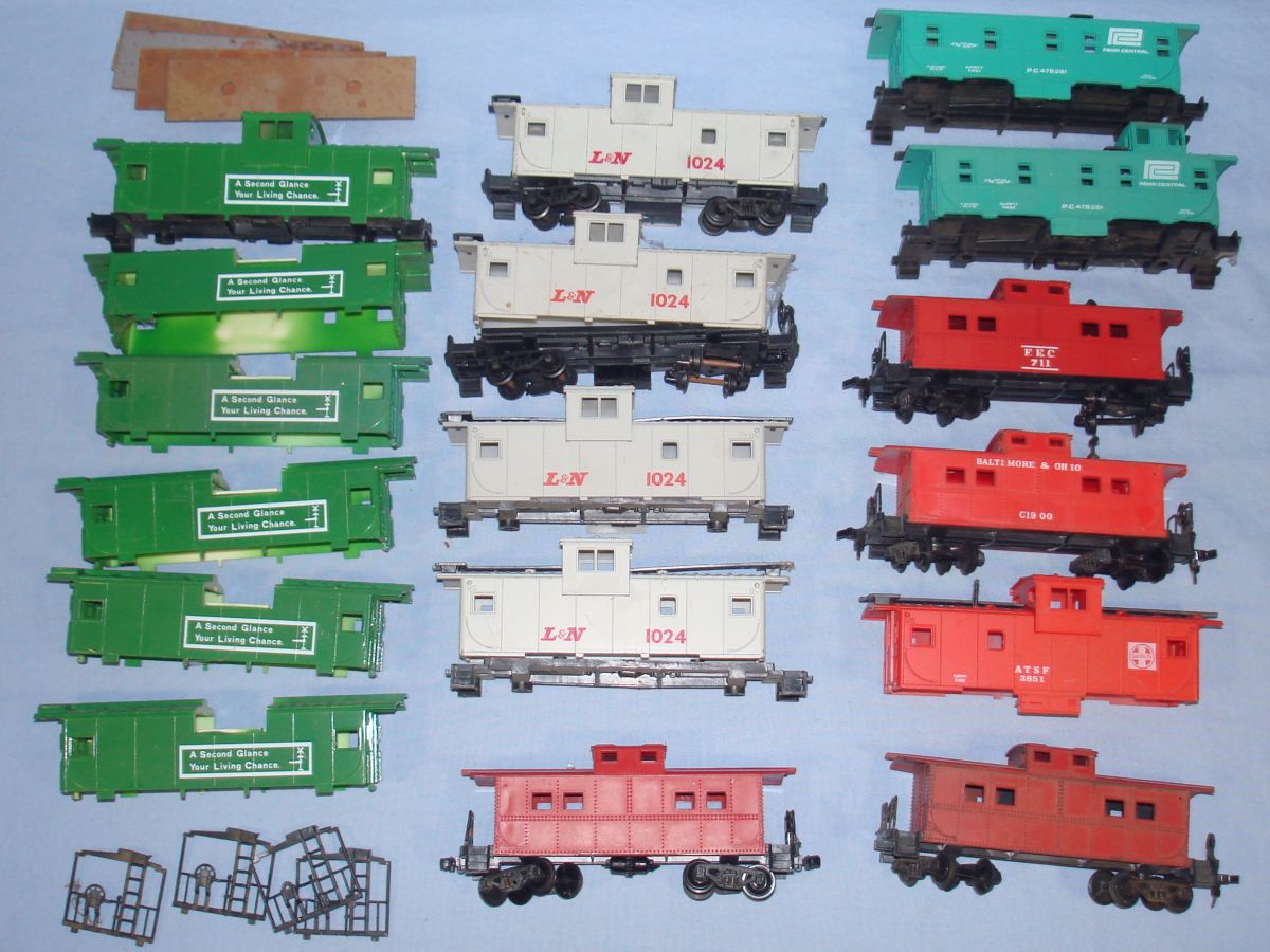 AHM Associated Hobby Manufacturers HO Scale Rolling Stock Extended Vision Caboose Shell Lot AHM Associated Hobby Manufacturers HO Scale Rolling Stock Extended Vision Caboose Shell Lot