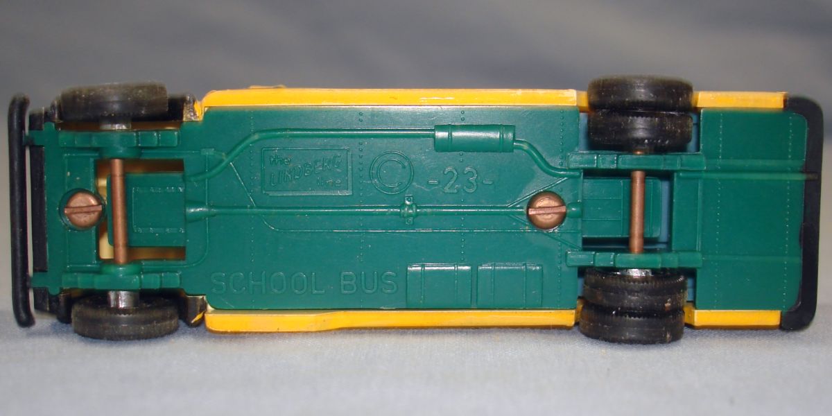 Lindberg Line School Bus HO Model Kit Green Chassis Copper Screws Axles 8 Lug Wheels #23 Lindberg Line School Bus HO Model Kit Green Chassis Copper Screws Axles 8 Lug Wheels #23