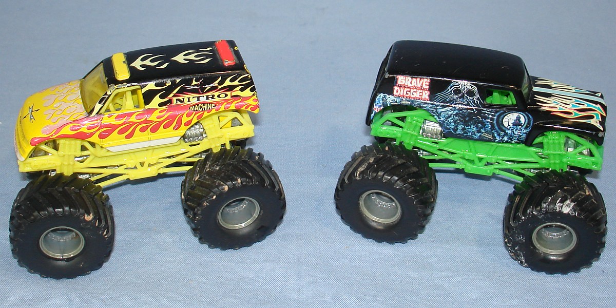 Mattel Monster Trucks Yellow Nitro Machine & Green Grave Digger 4X4 Wheels Mattel Monster Trucks Yellow Nitro Machine & Green Grave Digger 4X4 Wheels