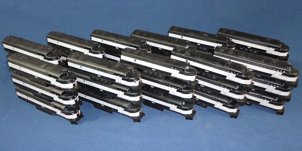 AHM Associated Hobby Manufacturers HO Scale New York Central NYC FM C-Liner Electric Diesel Locomotive Engine Shell Lot AHM Associated Hobby Manufacturers HO Scale New York Central NYC FM C-Liner Electric Diesel Locomotive Engine Shell Lot