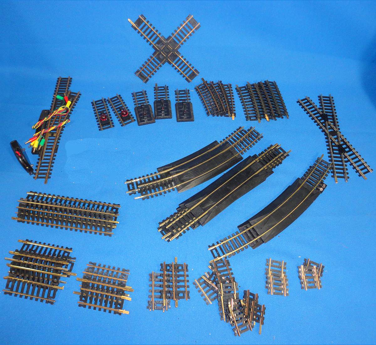 Atlas Austria Casadio Italy HO Brass Model Railroad Bumpers Rerailers Crossings Lot Atlas Austria Casadio Italy HO Brass Model Railroad Bumpers Rerailers Crossings Lot