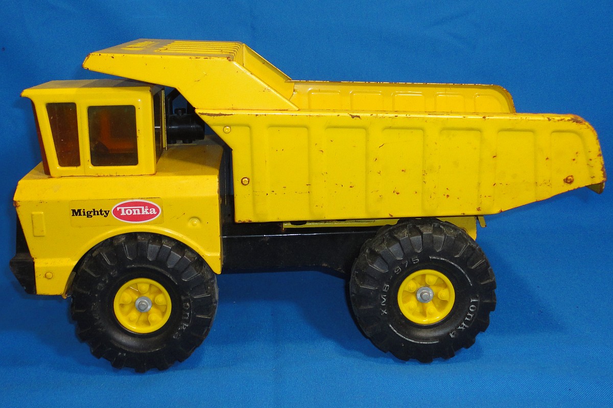 Vintage Tonka Dump Truck 22