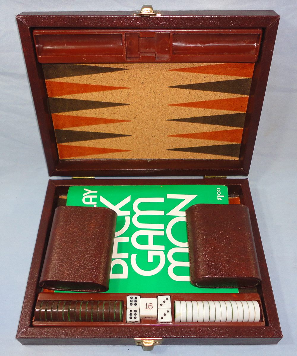 Vintage Backgammon Game Set Small Portible Cork Board Dice Cups Men Instructions Vintage Backgammon Game Set Small Portible Cork Board Dice Cups Men Instructions