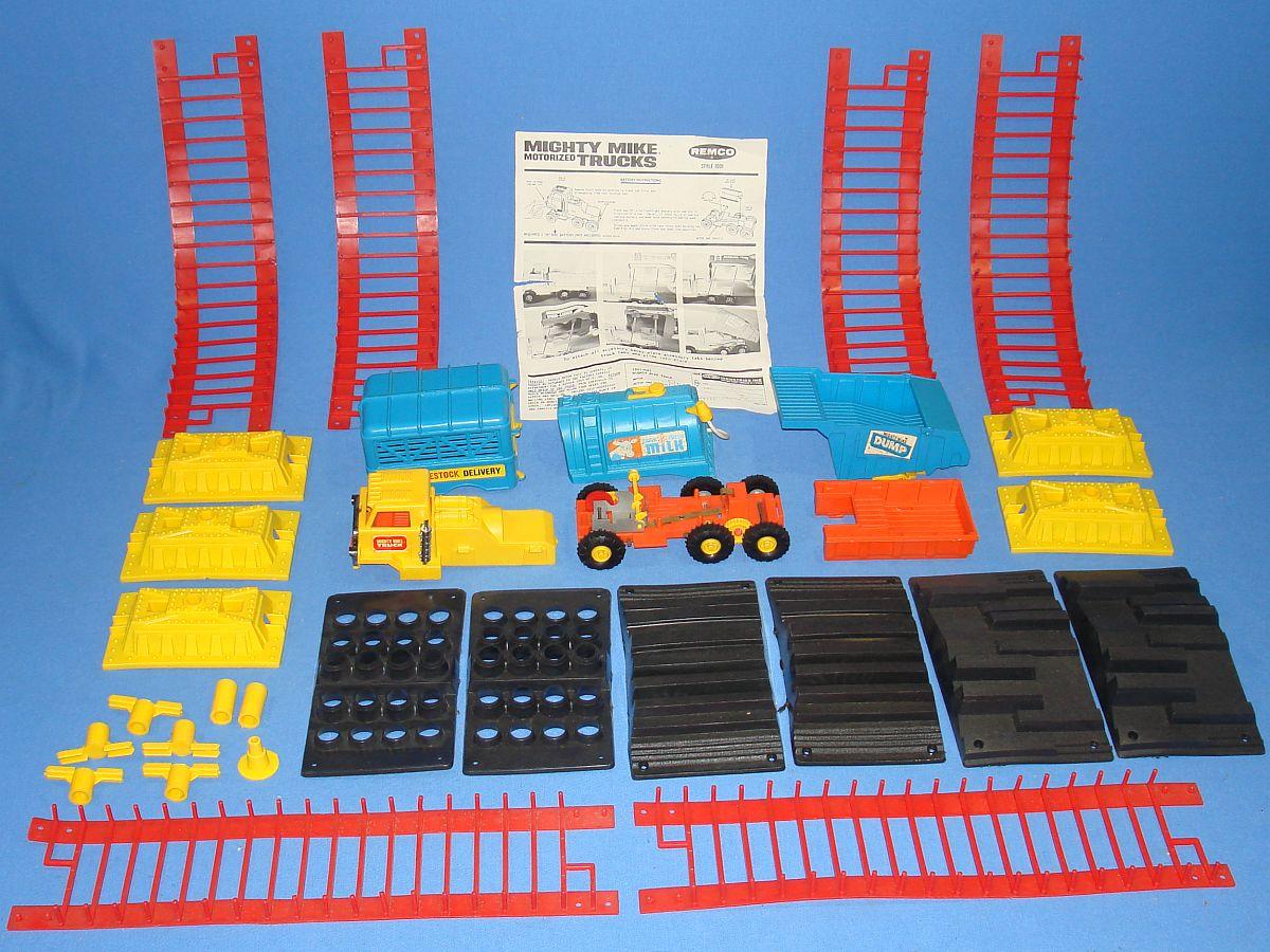 Remco Mighty Mike Truck Skyway Express Set #7042 Lot Remco Mighty Mike Truck Skyway Express Set #7042 Lot