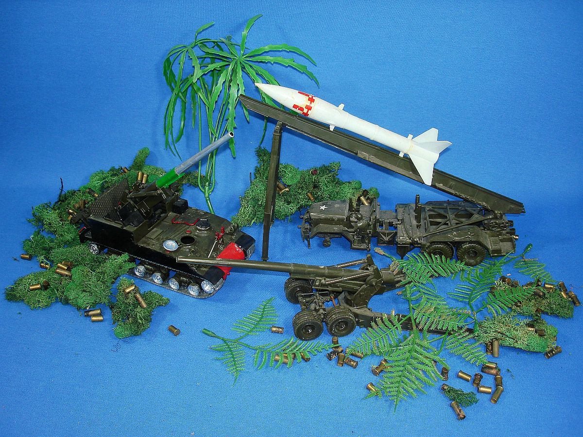 Vintage Adams Operational Missile Support Plastic Action Model Kit Lot Vintage Adams Operational Missile Support Plastic Action Model Kit Lot