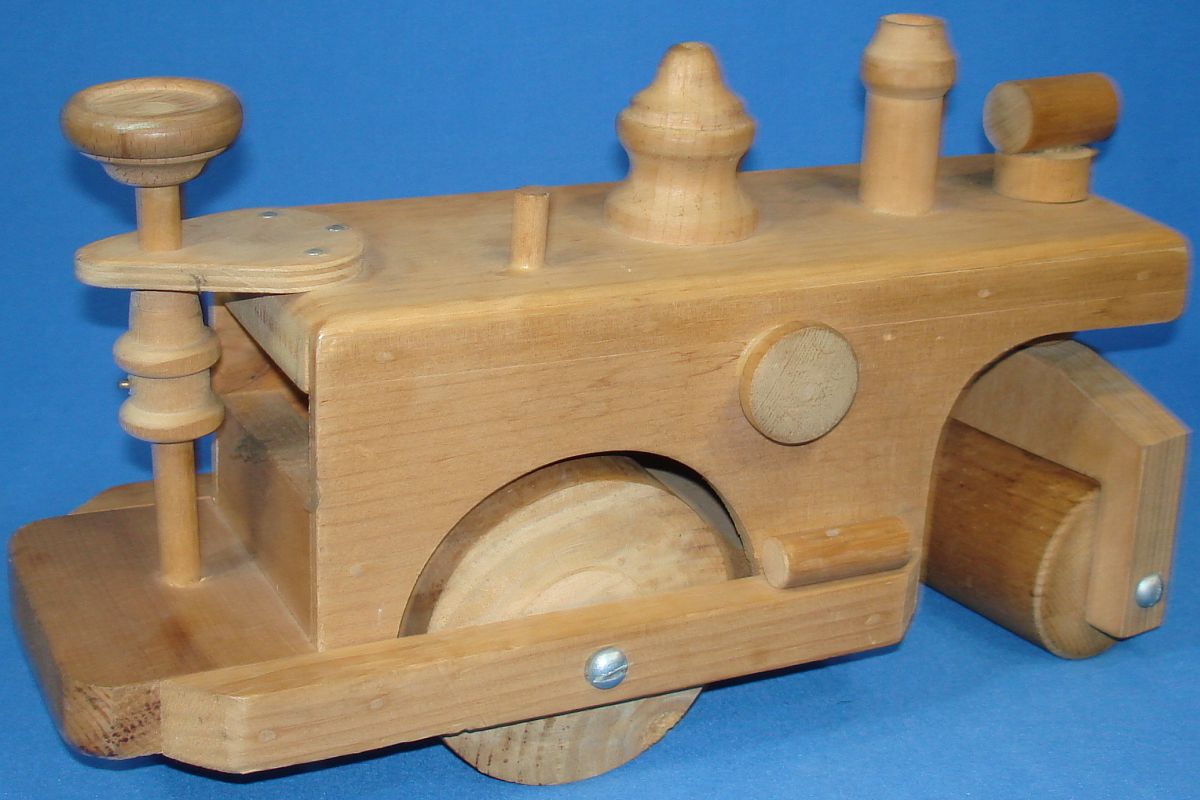 VINTAGE HAND MADE WOODEN STEAM ROLLER TOY ROAD CONSTRUCTION TRUCK 