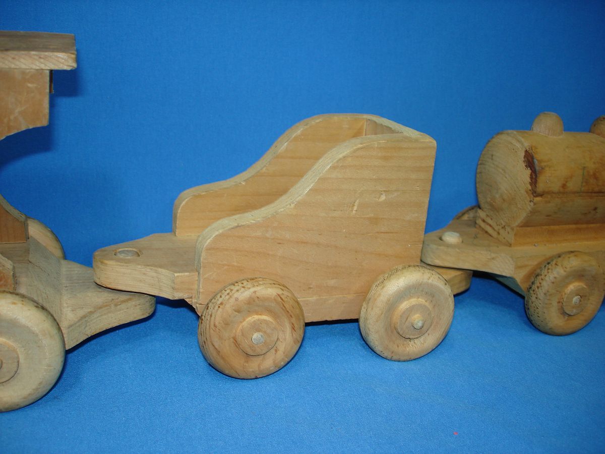  hand made wooden toy trains 1200 x 900 139 kb jpeg vintage wooden toy