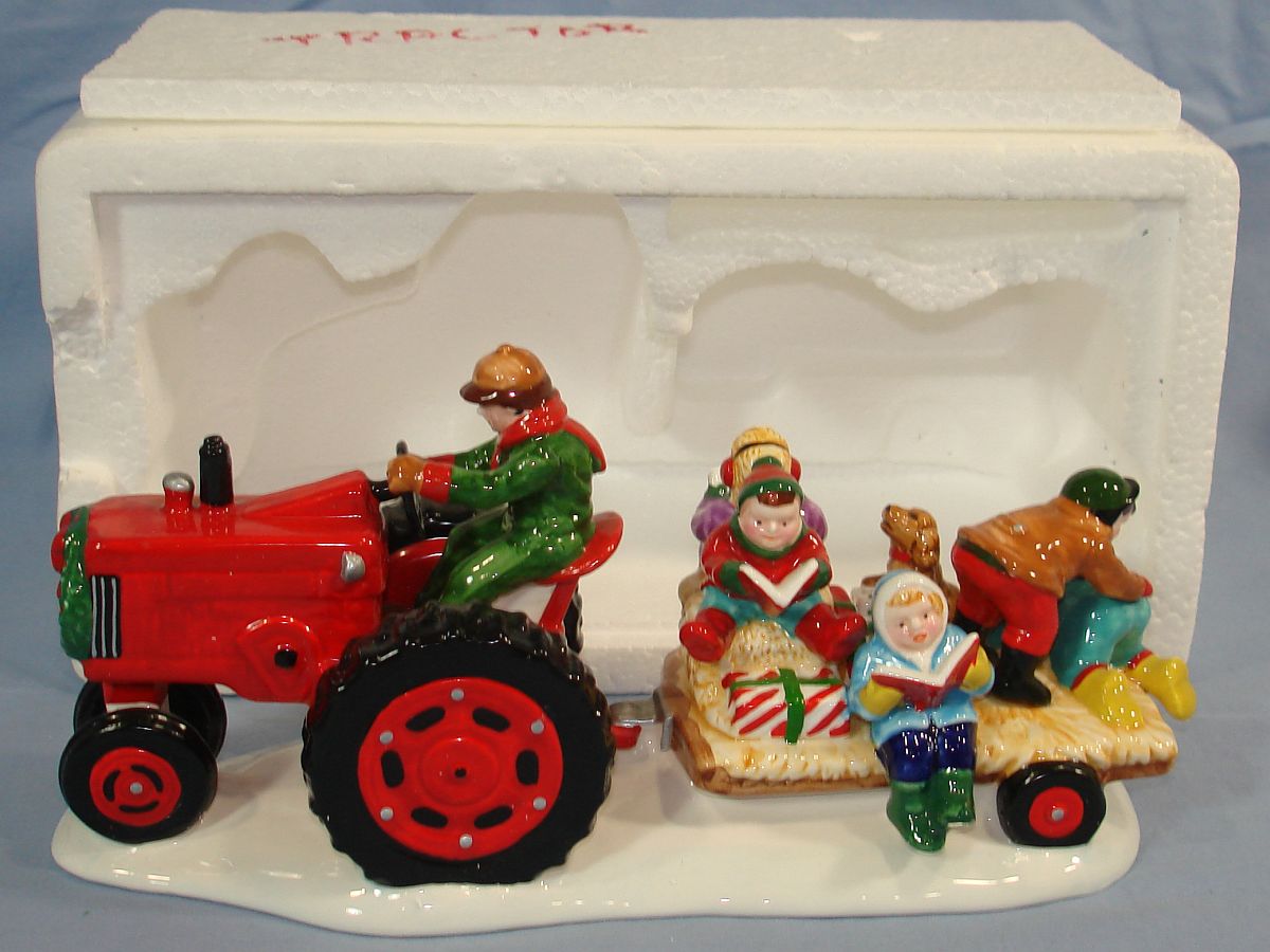 Department Dept 56 The Original Snow Village Retired Caroling At The Farm 54631 Department Dept 56 The Original Snow Village Retired Caroling At The Farm 54631