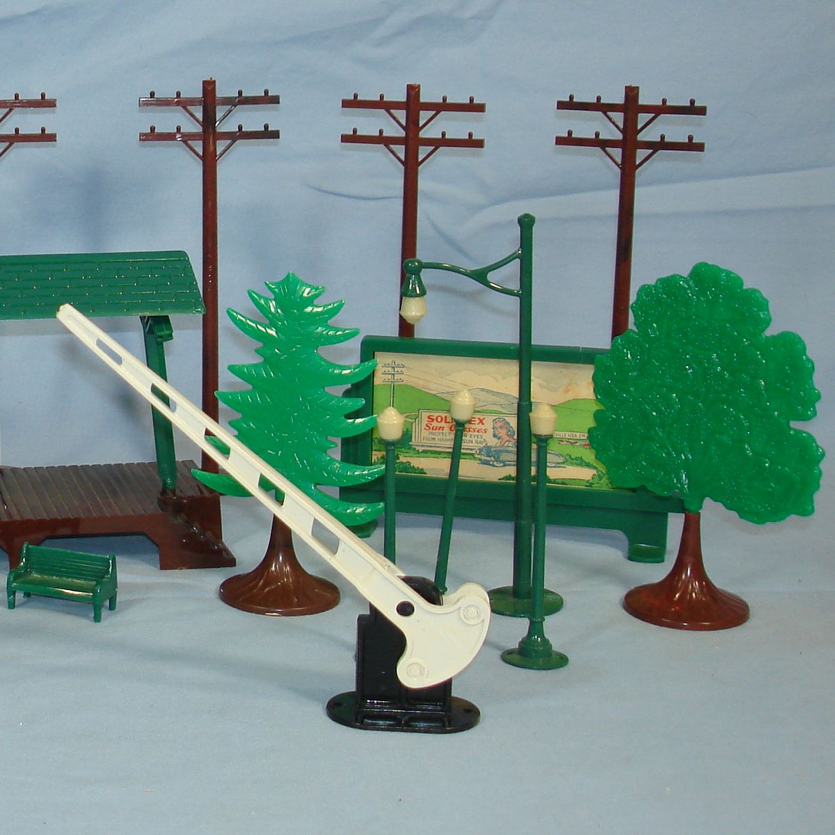 PLASTICVILLE USA RAILROAD ACCESSORIES TREES TELEPHONE ...