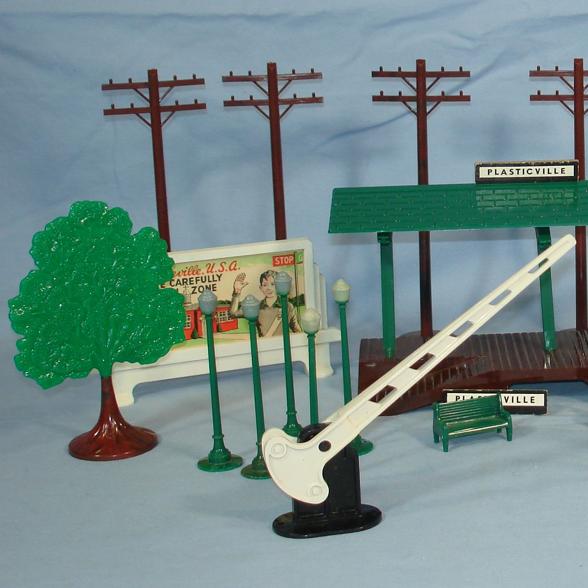 PLASTICVILLE USA RAILROAD ACCESSORIES TREES TELEPHONE ...