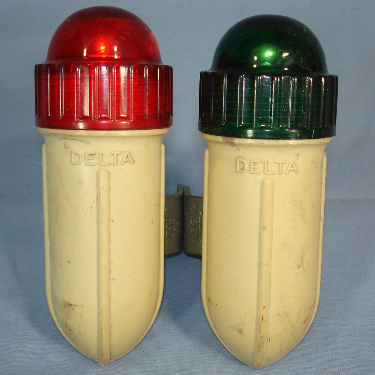 Vintage Delta Rocket Style D Cell Battery Operated Red Green
