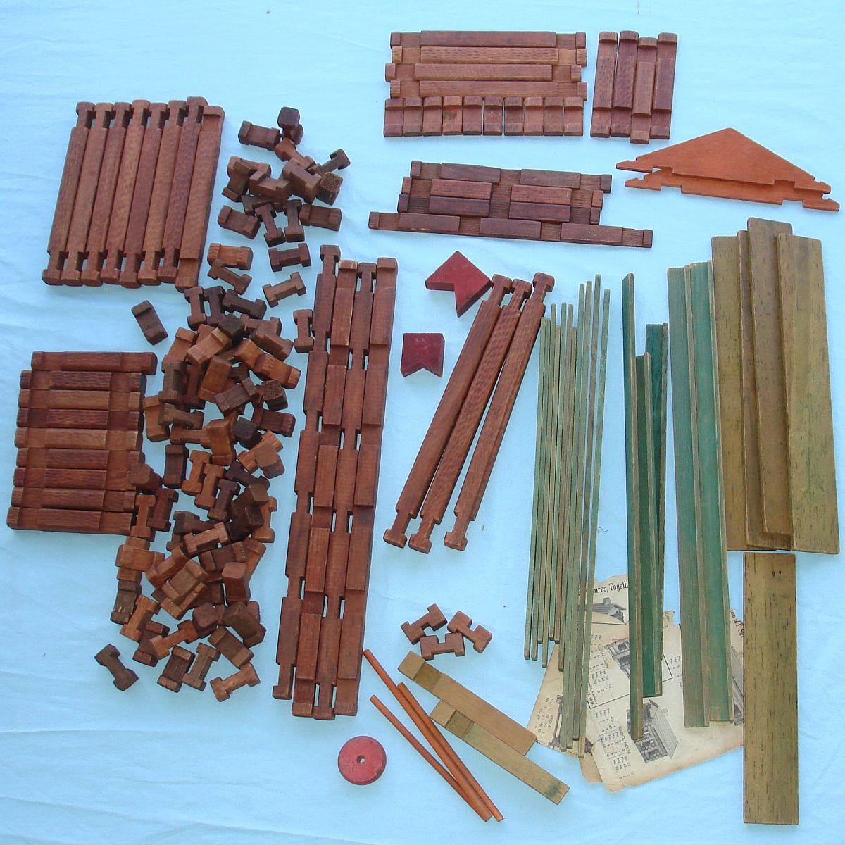 Vintage Brown Lincoln Logs Timbers Wood Roof Trusses Chimneys Green Slats Vintage Brown Lincoln Logs Timbers Wood Roof Trusses Chimneys Green Slats
