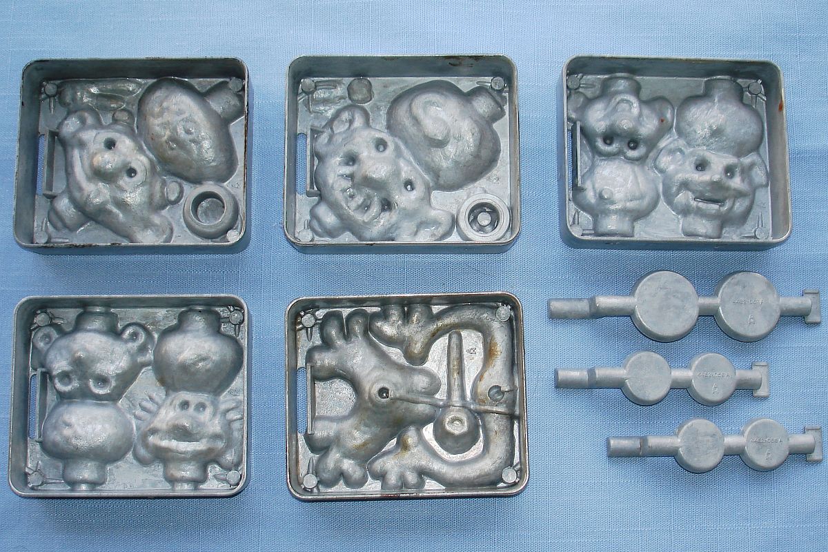 Vintage 1965 Mattel Thingmaker Toy Creeple People Set #4482 5 Molds 13 Cavities 3 Crossbars Bases Vintage 1965 Mattel Thingmaker Toy Creeple People Set #4482 5 Molds 13 Cavities 3 Crossbars Bases