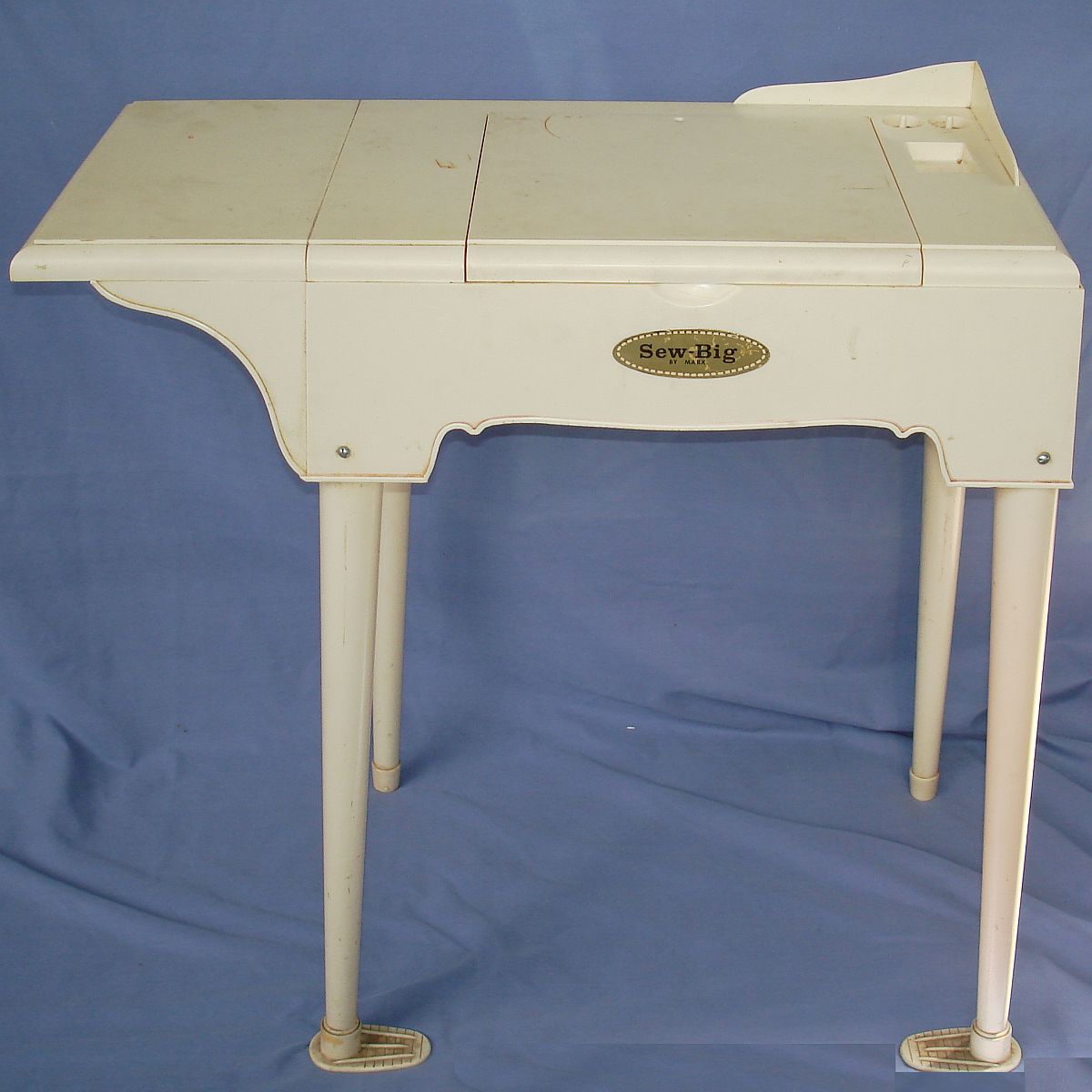 MARX TOYS SEW BIG VINTAGE LITTLE GIRL PORTABLE SEWING ...