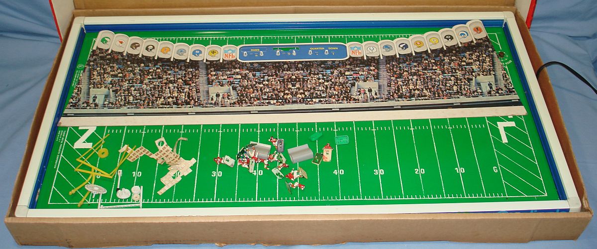 Tudor Nfl Team Electric Football Game Model 620 Metal Field Hong